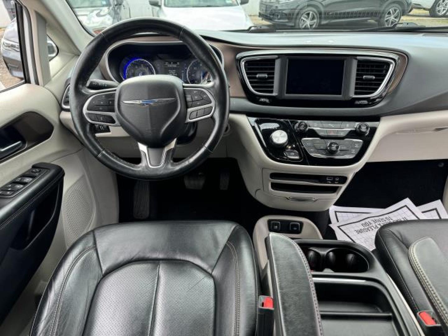 2019 Bright White Clearcoat /Black/Alloy Chrysler Pacifica Touring L FWD (2C4RC1BG2KR) , Automatic transmission, (555) 555-5555, 0.000000, 0.000000 - Photo#19